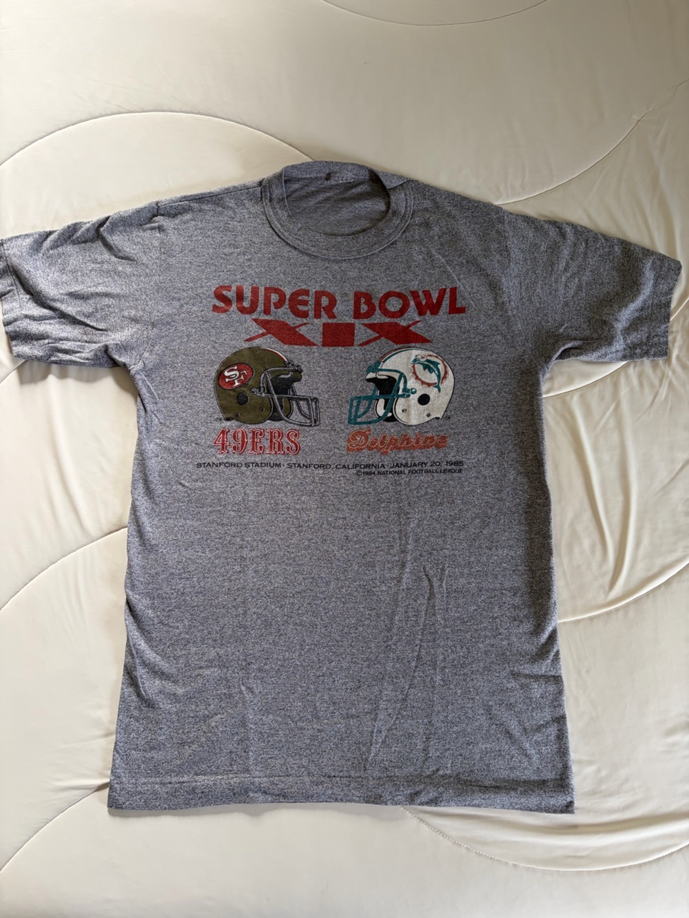 Vintage Super Bowl 49ers vs Dolphins 1985 Gray Graphic Tee